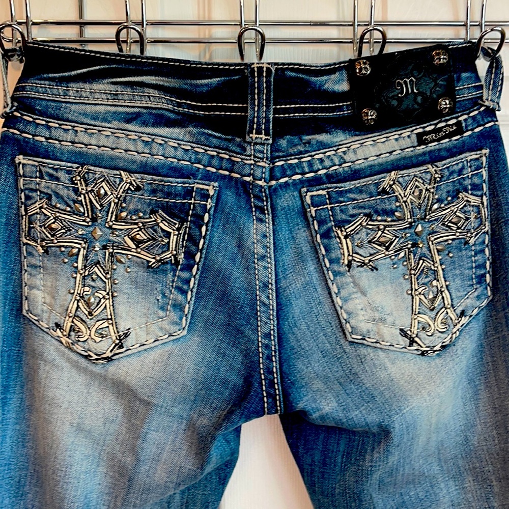 Miss Me Boot Cut size 27 jeans cross pocket